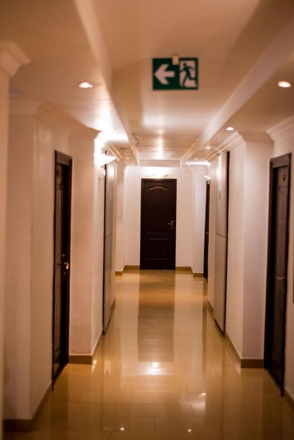 Sultani Hotel Kinshasa Bagian luar foto